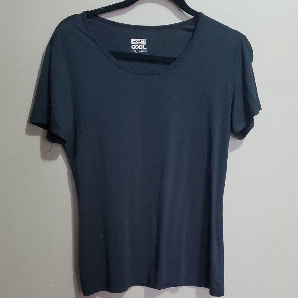 32° Cool Black Women's Top Size Large